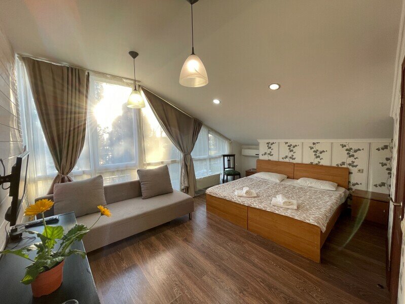 Гостиница Лавра Адлер