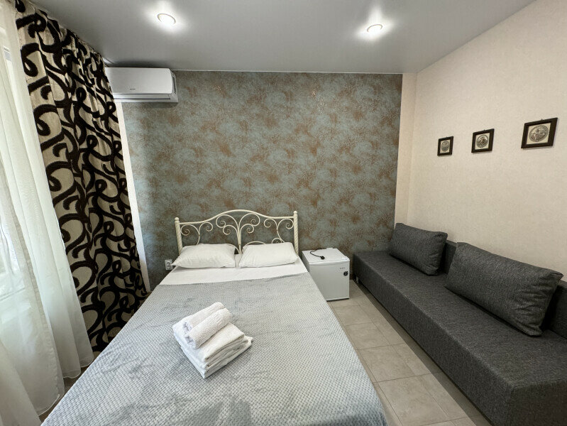 Гостиница Лавра Адлер