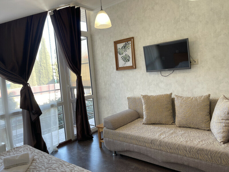 Гостиница Лавра Адлер