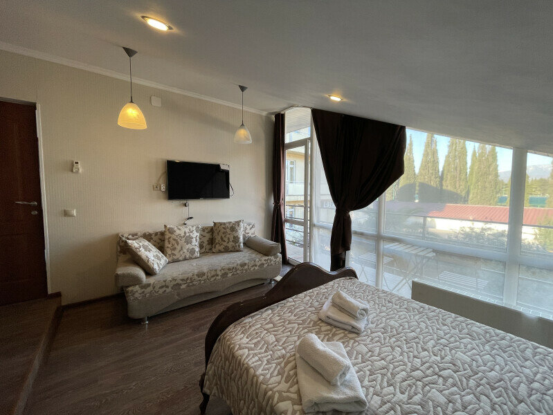 Гостиница Лавра Адлер